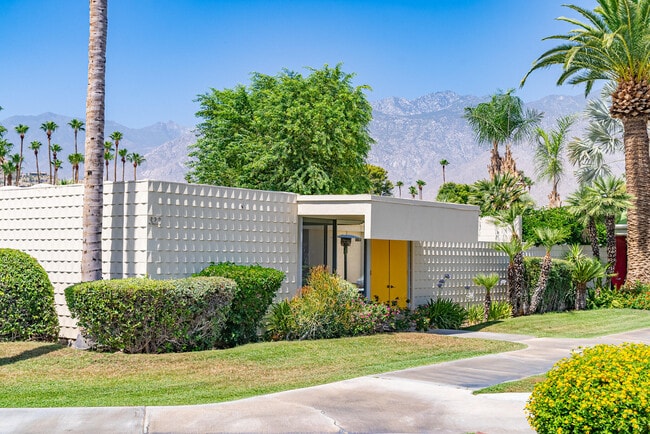 Photo - 322 Desert Lakes Dr