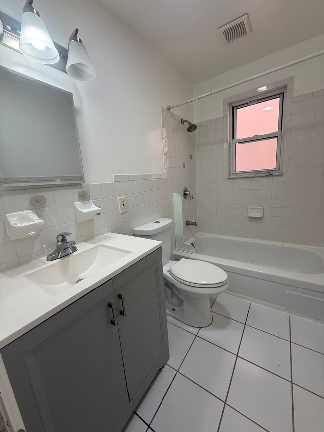 23-37-37 120th St