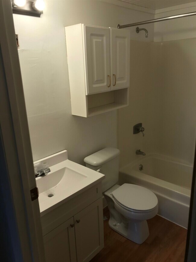 Photo - Fairfax 6-plex Unit 5