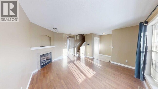 Photo - 11218-11269 69 Ave