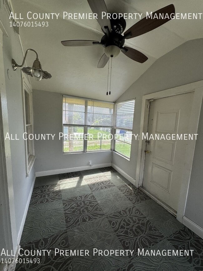 Photo - 1623 Grand St