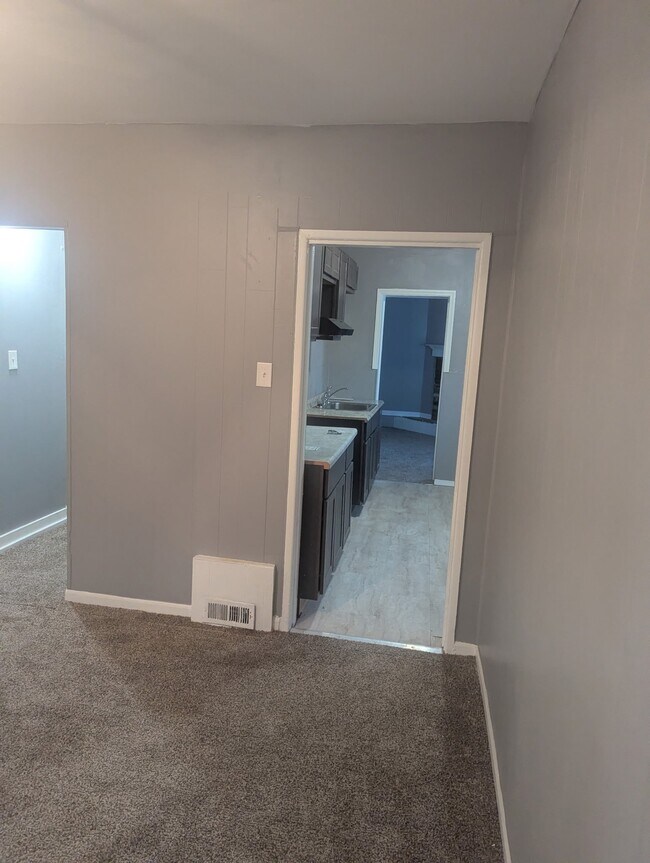 Photo - 6709 Robbins Ave