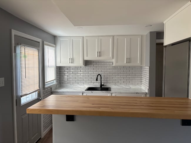 Photo - 136 Kenview Ave Apartamento Unidad Left