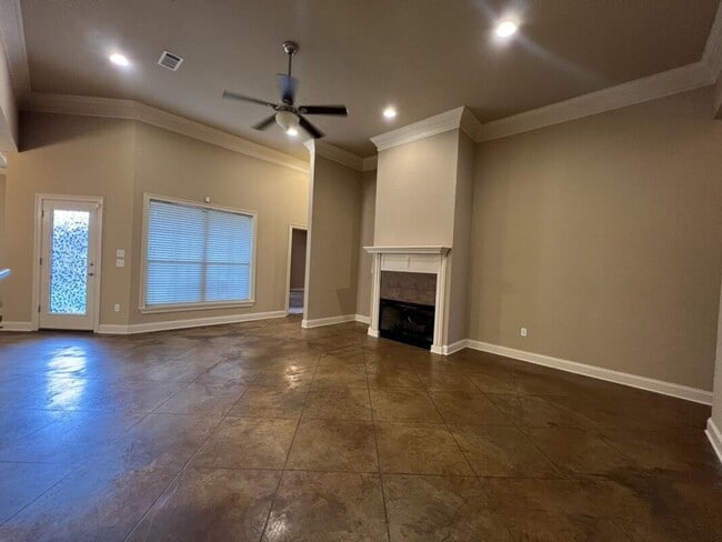 Photo - 2568 Middletowne Dr