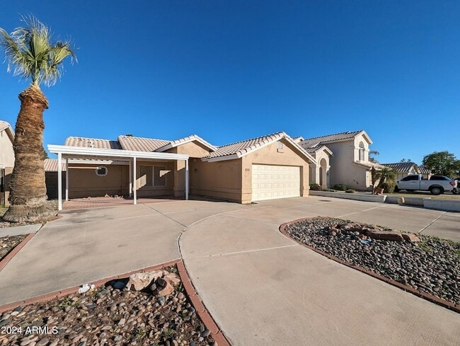 Photo - 11941 N 69th Ave