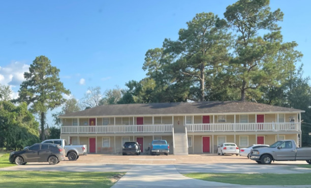 Lumberton Oaks Apartments - Lumberton Oaks Apartments