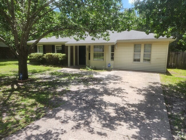 Building Photo - 19 Elm St Rental