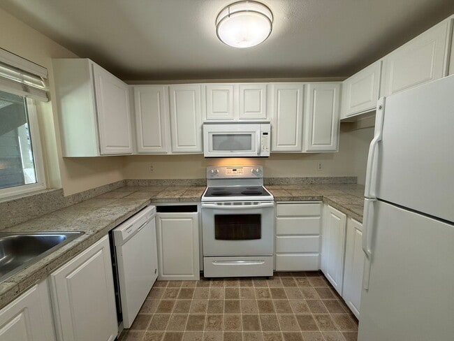 Photo - 2 Bed 1 Bath Totem Lake Condo