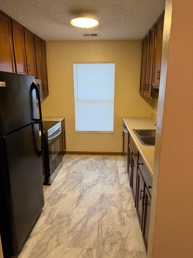 Photo - 452 Sunset Dr Unit C