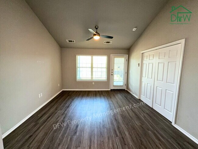 Building Photo - For Lease: 1BR Condo in Northeast Dallas - Minutes to NorthPark Unit Bldg B Apt #222