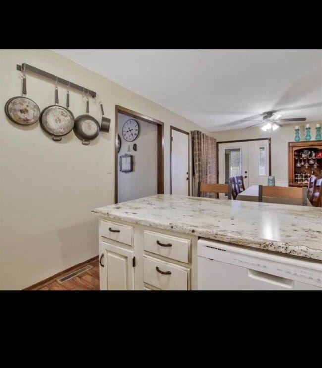 Photo - 702 S Taylor St