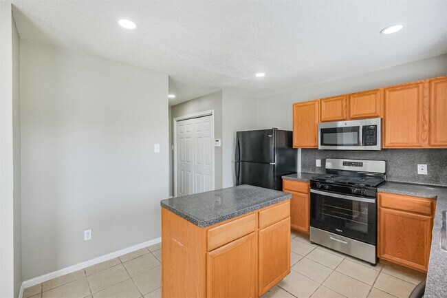 5626 Calm Ct