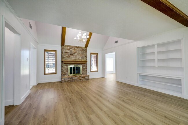 Photo - 5714 Spanish Oak Dr