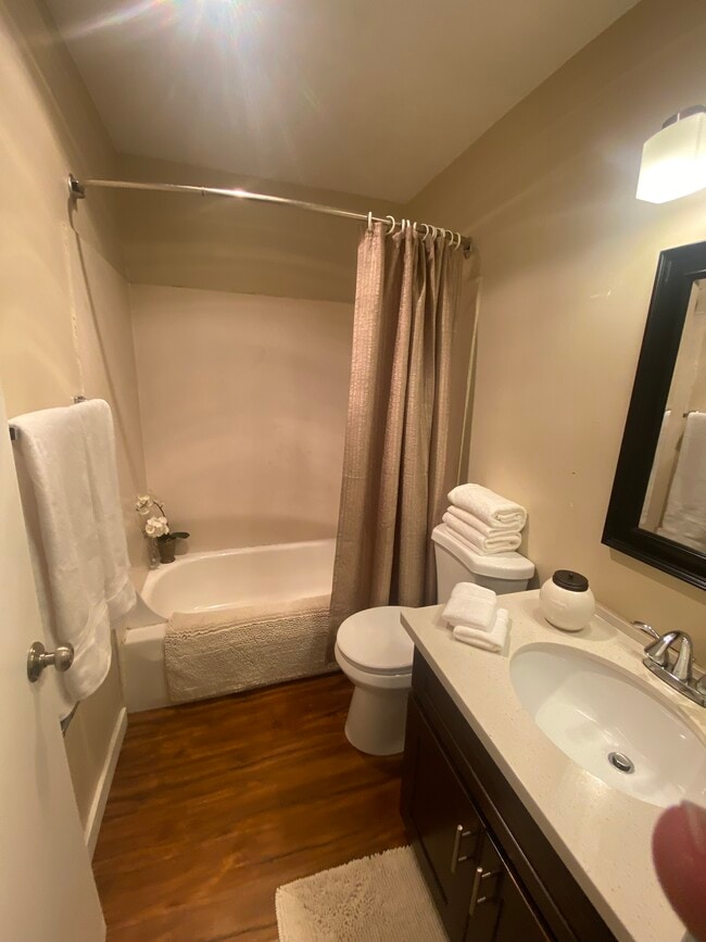 Photo - 301 E Roy St Unit 42