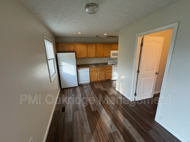 Photo - 121 Bruns Dr