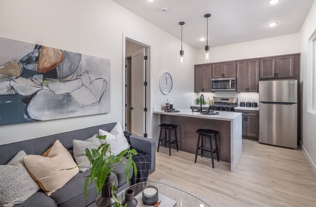 Photo - Modern 1-Bedroom Home in the Heart of San ... Unidad 301