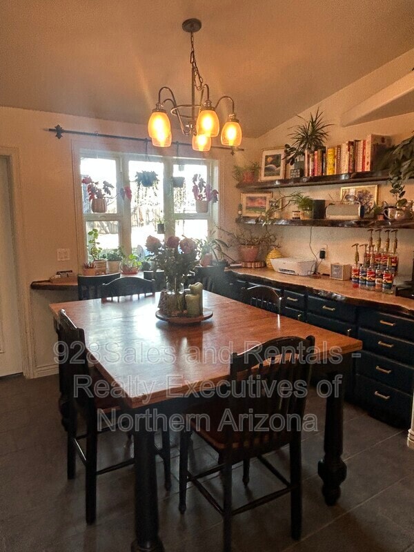 Photo - 81 Seneca Dr