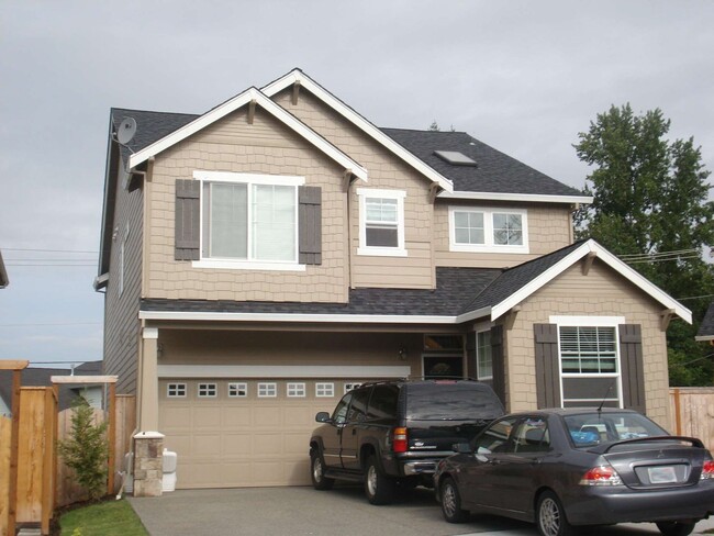 Building Photo - Large 4 Bed 2.5 Bath Home in Northern Salm...