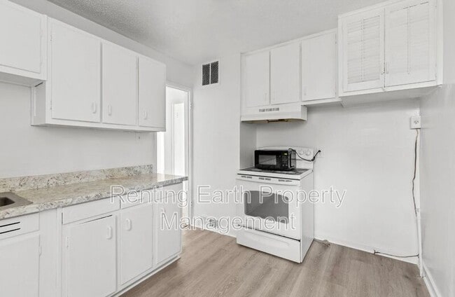 Photo - 628 Annie Laura Dr