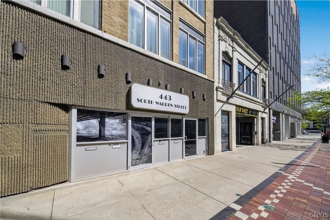 Photo - 443 S Warren St