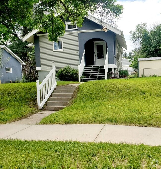 Building Photo - 3222 2nd Ave N Rental