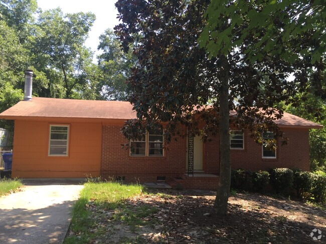 Building Photo - **ON HOLD***East Columbus 3 Bedroom / 1 Ba... Rental