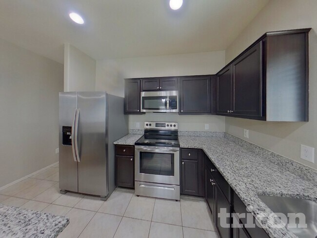 Photo - 17030 N Rosemont St