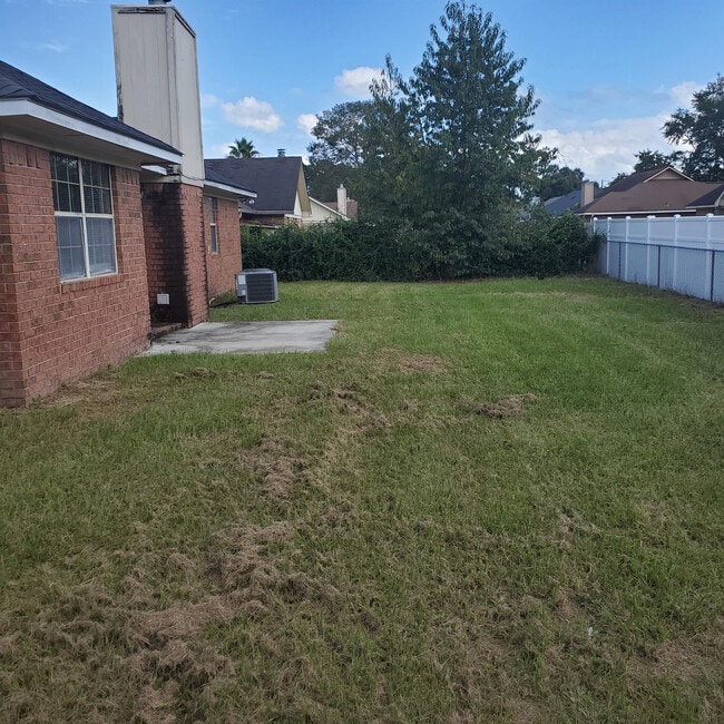 Photo - 953 Wedgewood Way