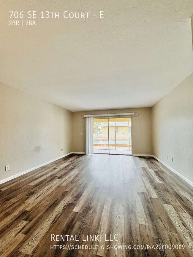 Photo - 706 SE 13th Ct Unit E