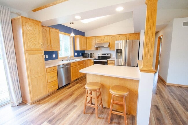 Photo - Fantastic NW Rochester home with great updates!