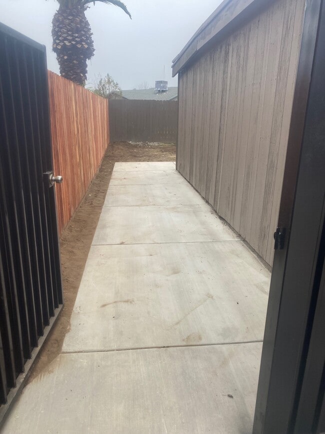 Photo - 319 W Los Angeles Ave