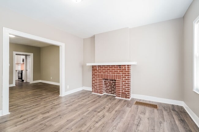 Photo - 761-763 Seymour Ave Unidad 761 Seymour