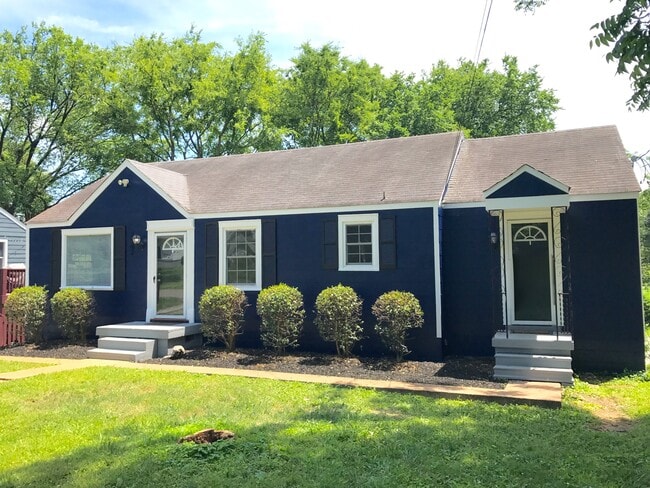 Photo - 2502 Woodyhill Dr