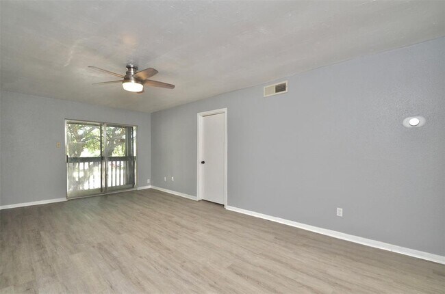 Photo - 1516 Bay Area Blvd Apartment Unit C6