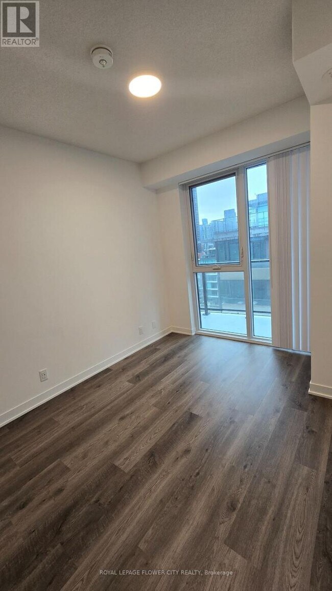 Photo - 180 Front St E Unité 1915