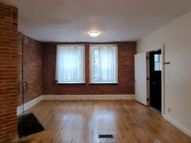 48 S 11th St Unit 1