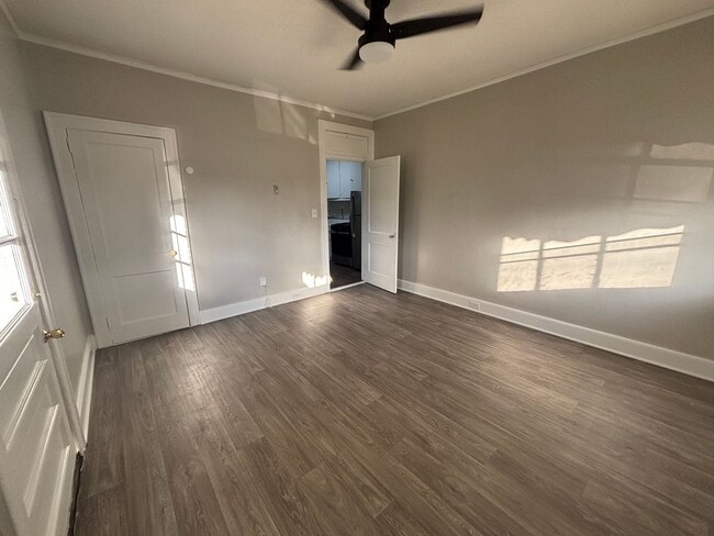 Photo - 1-BEDROOM UNIT AVAILABLE NOW!