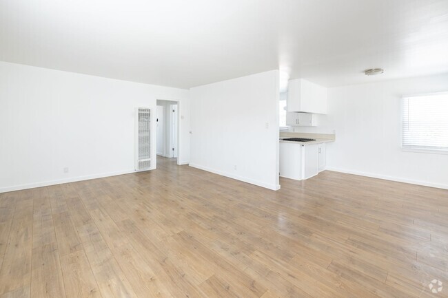Building Photo - 1521 2nd St Rental