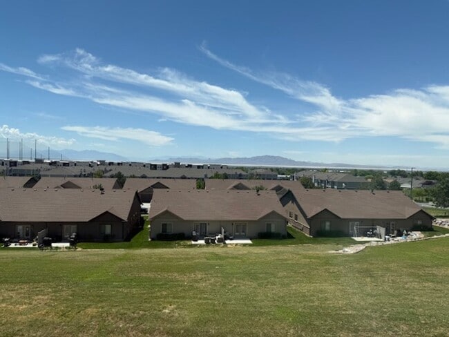 Photo - Half off first months rent - Beautiful new construction town home