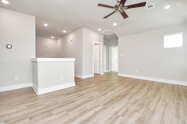 Photo - 21034 Shore Oak Dr