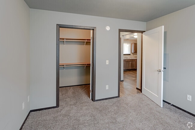 1BR, 1BA - Flat