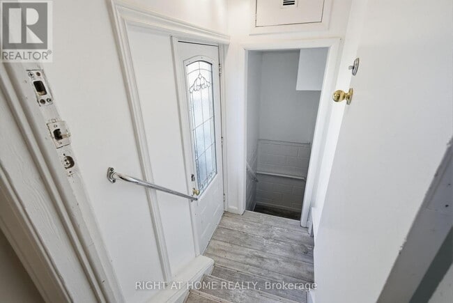 Photo - 708 Carnegie Ave