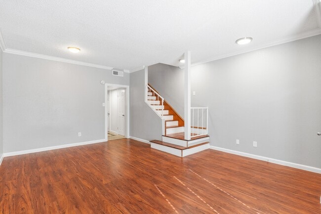 Building Photo - 14814 Perthshire Rd Rental