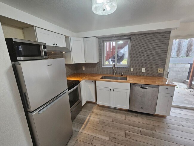 Photo - Close to Sugar House Park 2 Bd 1 Ba Basement Duplex