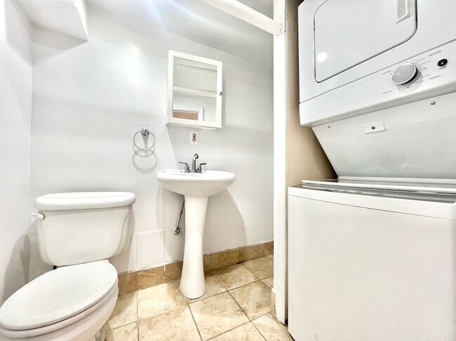 Photo - 308 W 105th St Unidad B