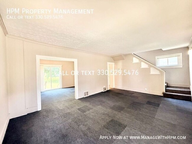 Photo - 2202 Brownlee Ave NE