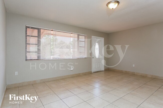 Photo - 731 NW 175th Dr