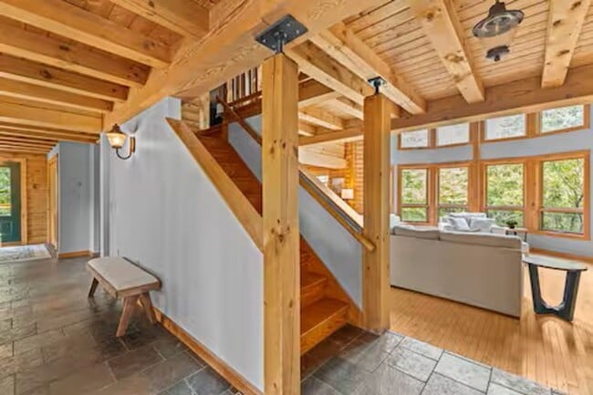 448 Dynamite Hill Rd