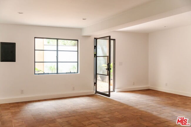 Photo - 430 N Harper Ave