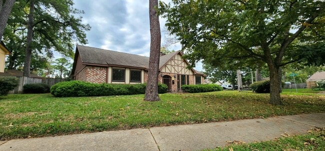 Photo - 5727 Arbor Vitae Dr